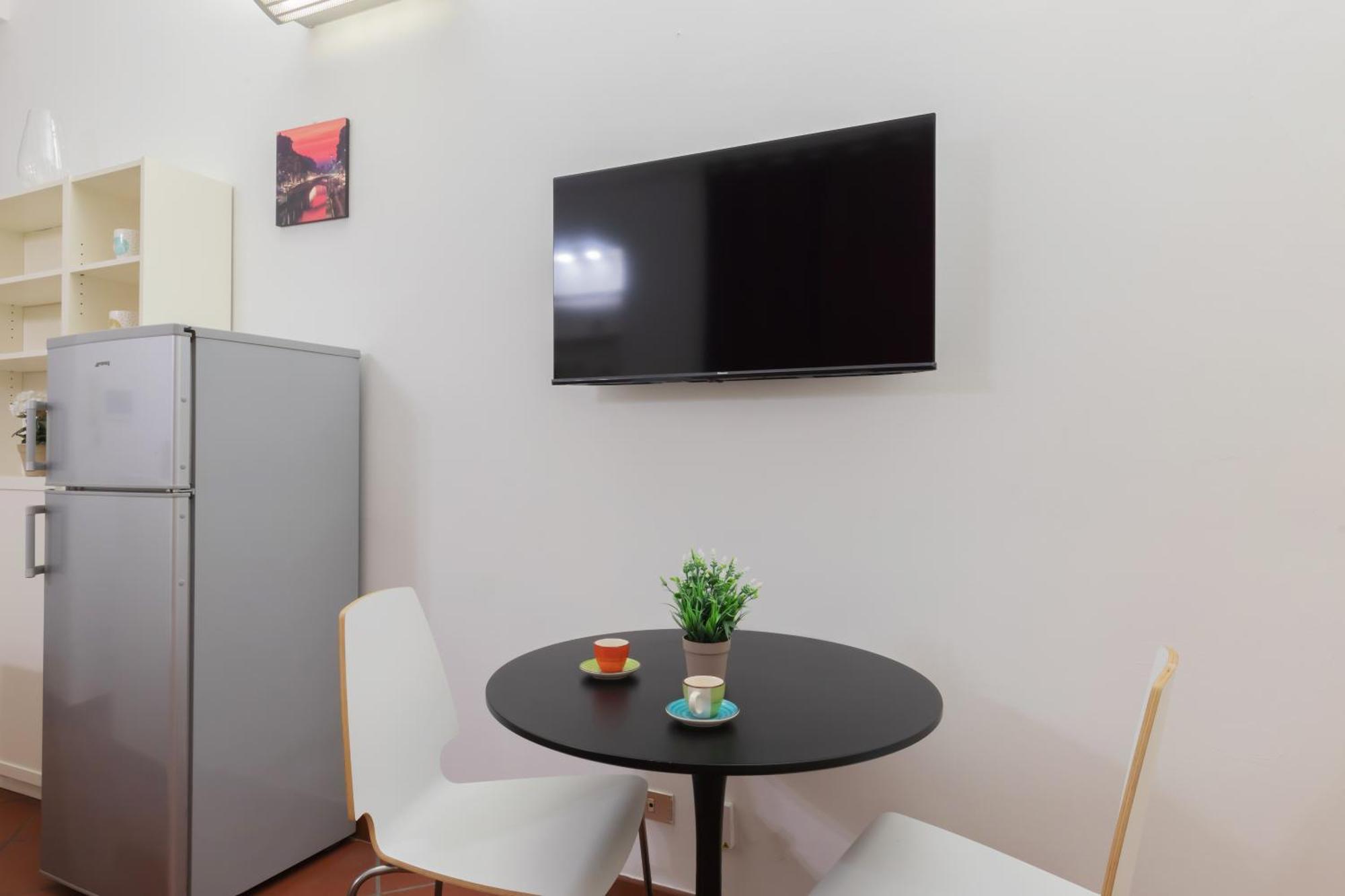 Sanzio City Escape - 15Min From Duomo Apartment Milan Bagian luar foto