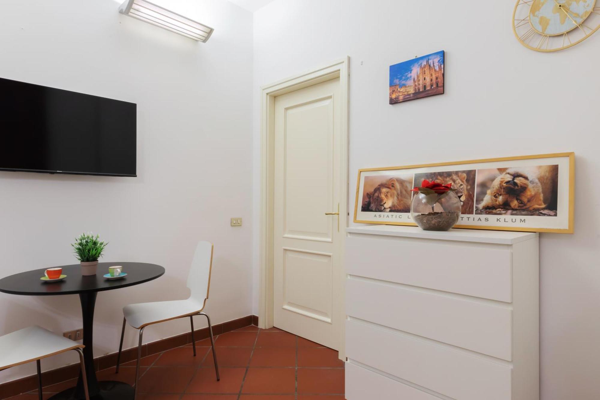 Sanzio City Escape - 15Min From Duomo Apartment Milan Bagian luar foto